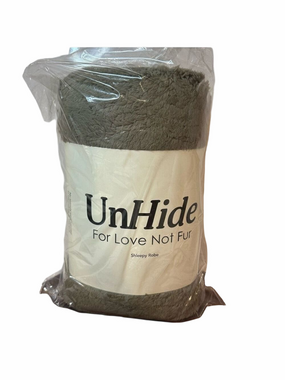 UnHide For Love Not Fur Sleepy Robe Large Taupe Gray NWT Sealed